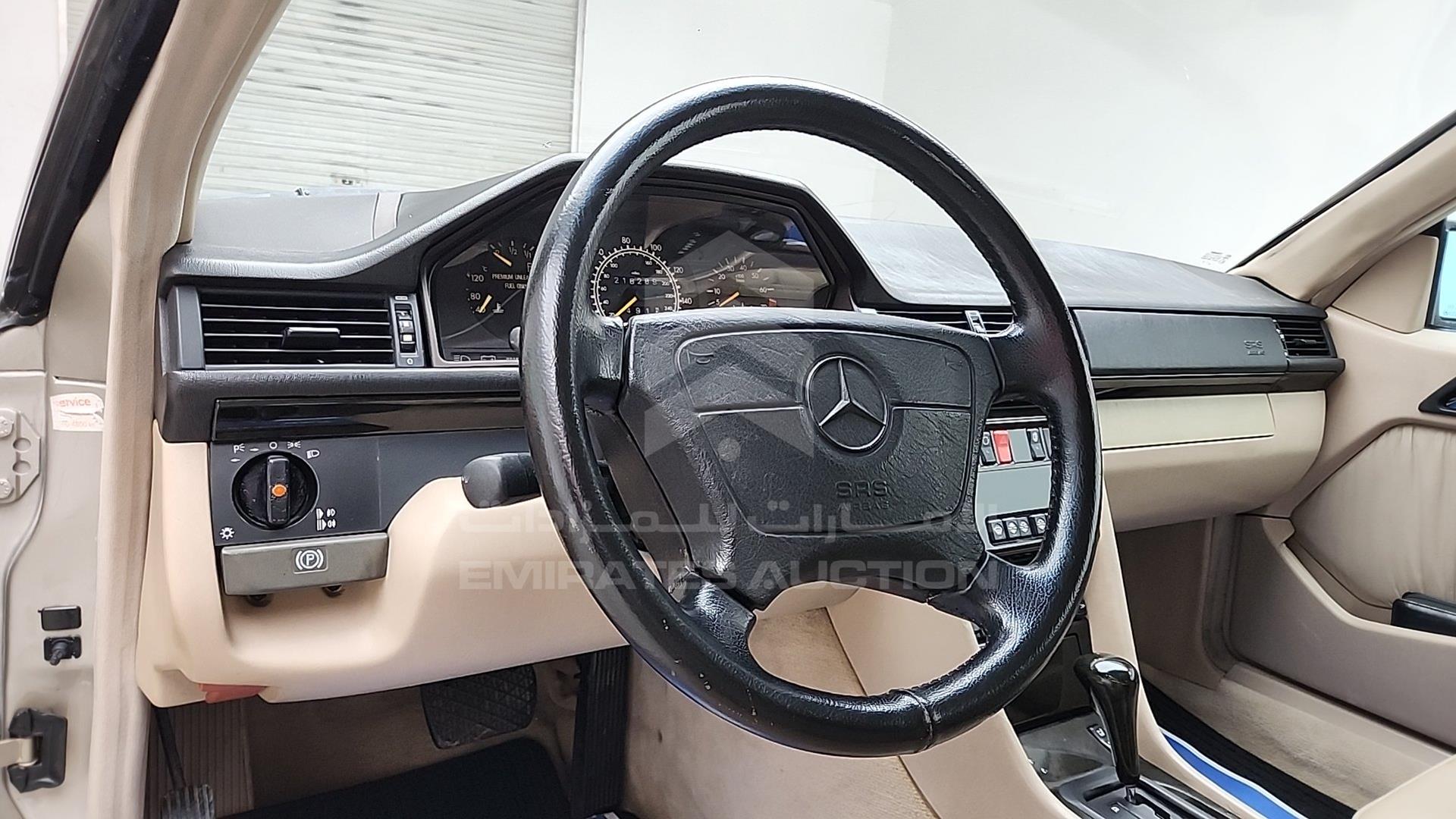 1995 MERCEDES E 320 VIN: WDBEA66E6SC280029