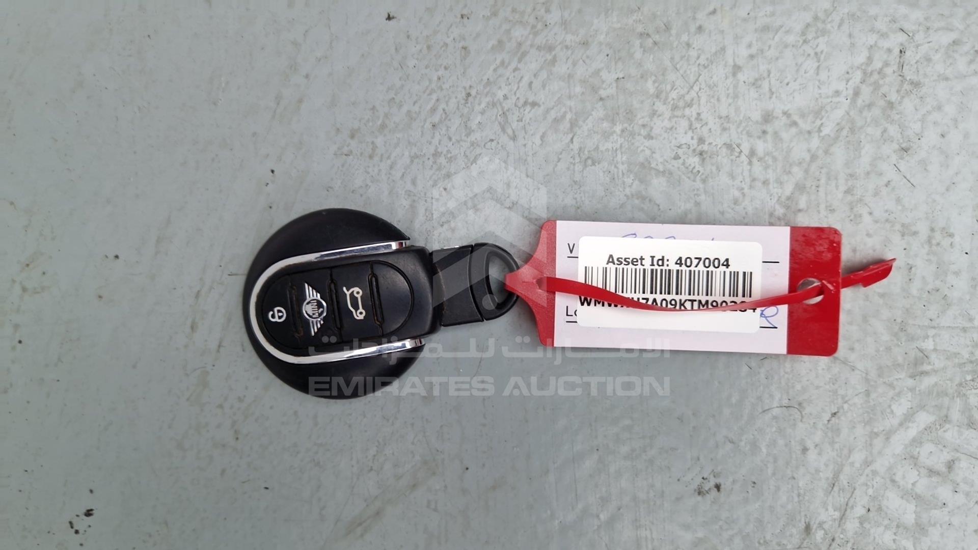 2019 MINI COOPER VIN: WMWXU7A09KTM90284