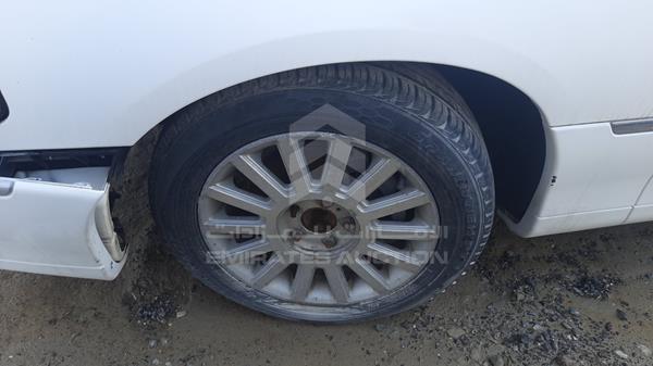 Lincoln Town Car 2005 1LNHM82W25Y663727 Image 25