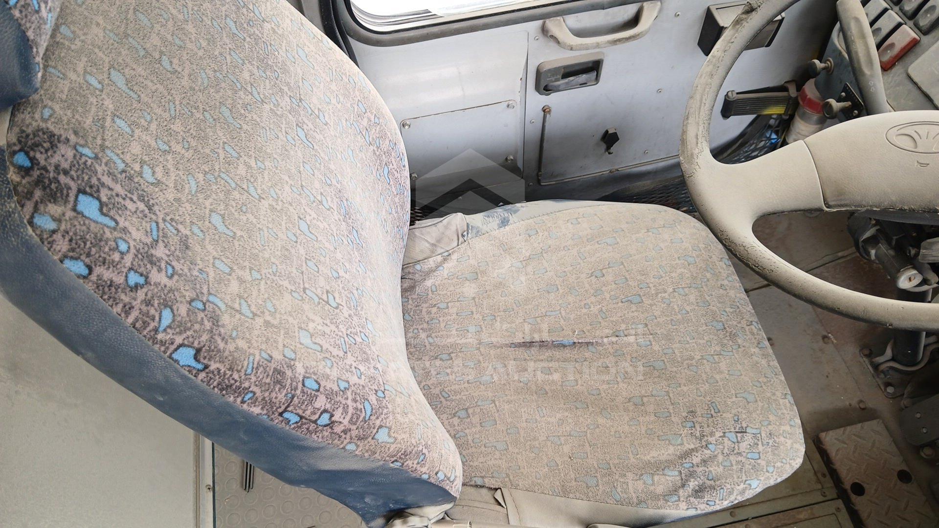 2004 DAEWOO BF106 VIN: KL5FJ50AE4P001001