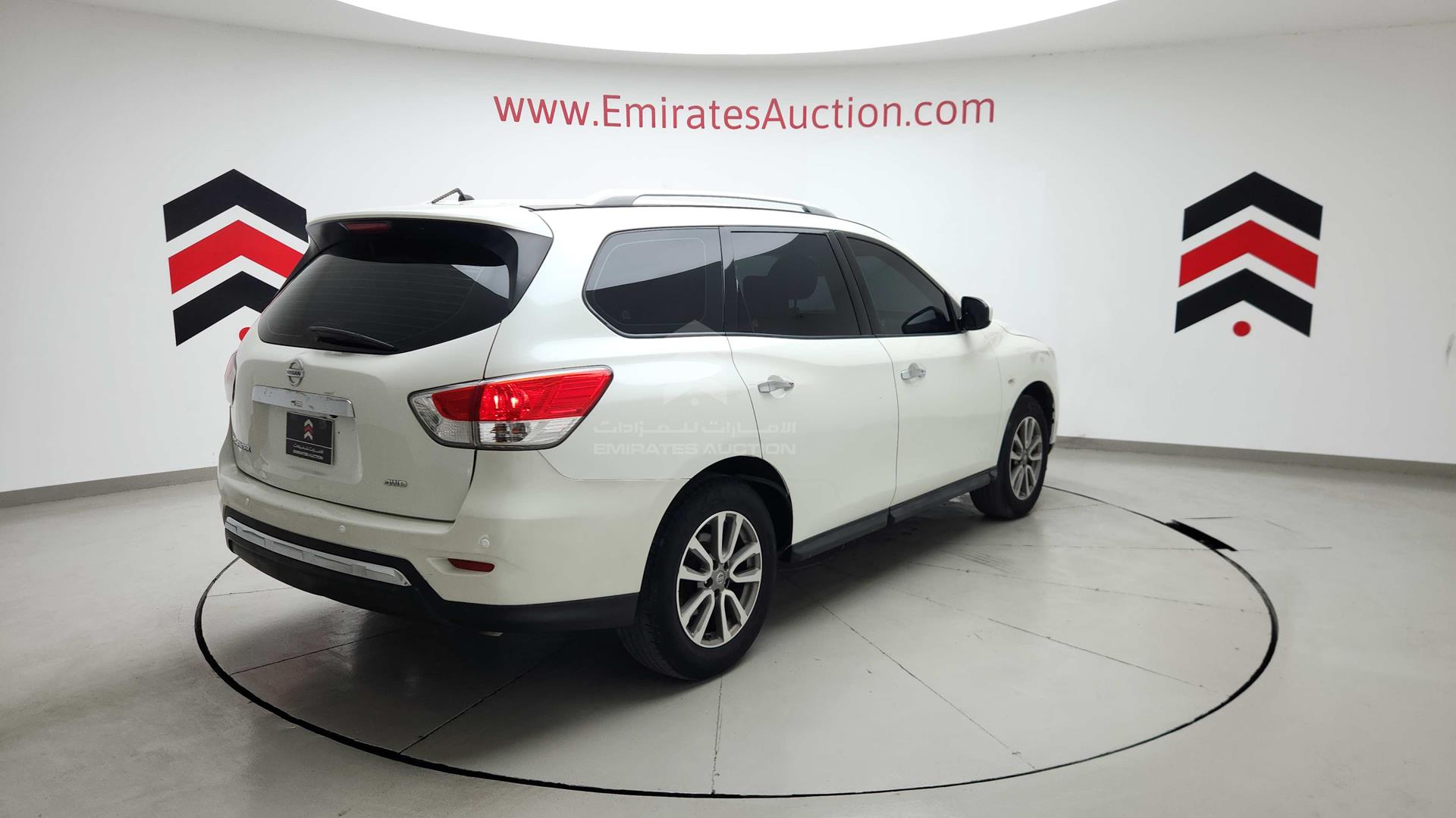 2015 NISSAN PATHFINDER VIN: 5N1AR2M54FC664462