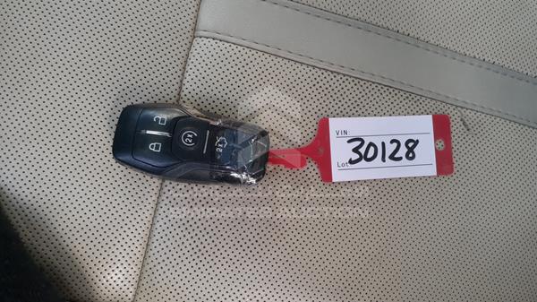 Lincoln MKZ 2015 3LN6L2G98FR624828 Image 31