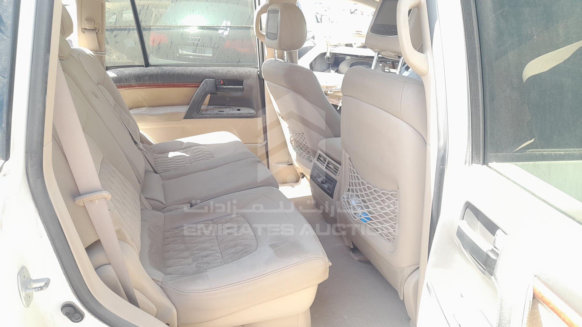 2015 TOYOTA LAND CRUISER VIN: JTMHU09J3F5102245