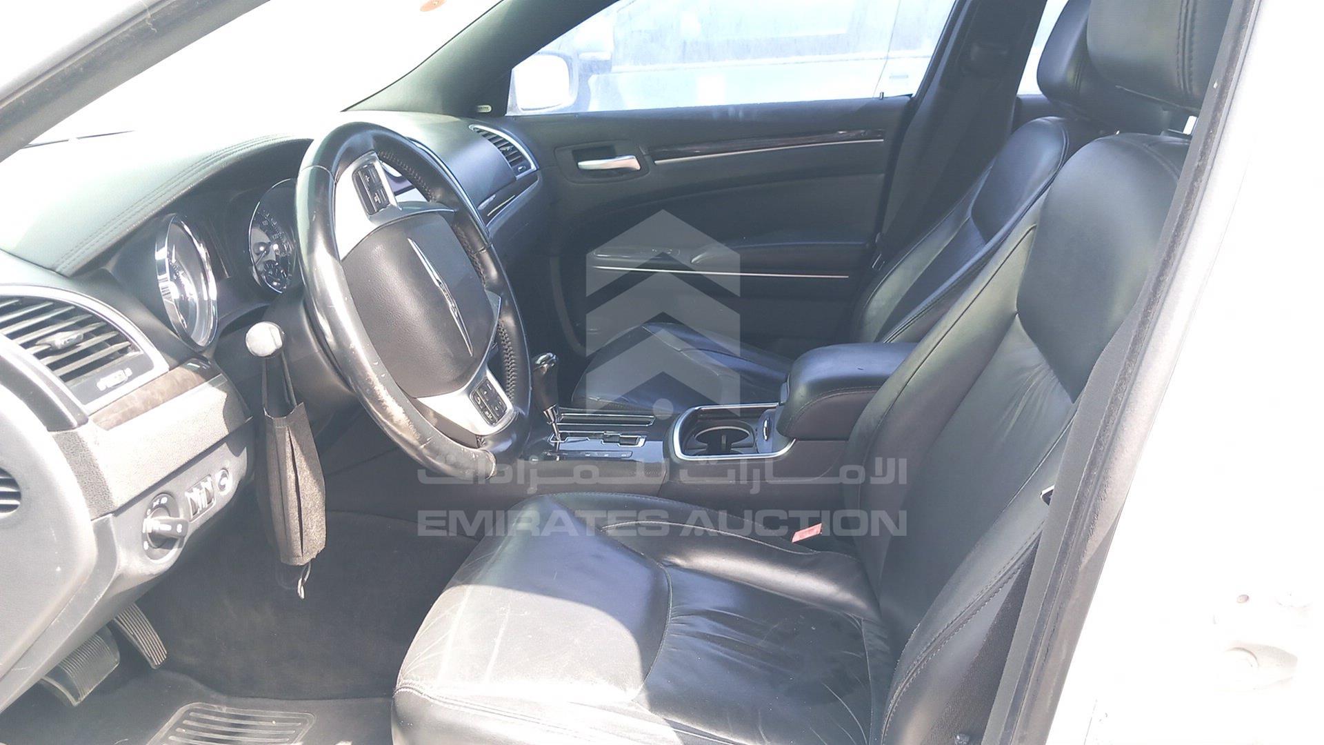 2011 CHRYSLER 300 VIN: 2C3CA5CG2BH579608