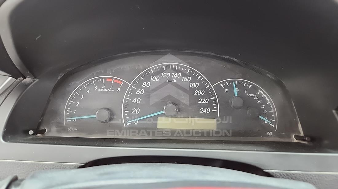 2014 Toyota Camry — Speedometer & RPM Gauges — Photo 18
