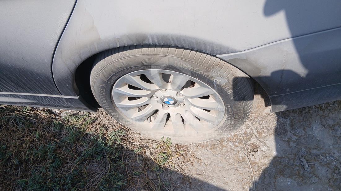 BMW 320I - Scrap without document — Rear Left Tyre — Photo 13