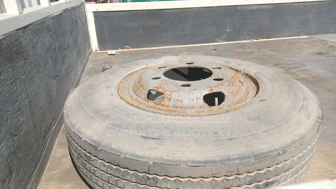 2015 Isuzu NPR — Spare Tyre — Photo 19