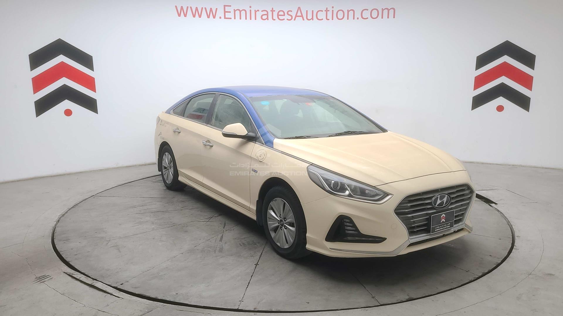 2019 HYUNDAI SONATA HYBRID VIN: KMHE24139KA093092