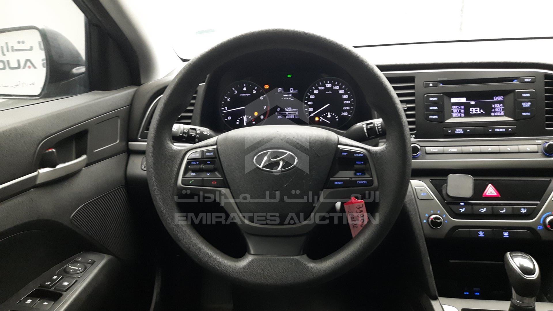 2017 HYUNDAI ELANTRA VIN: KMHD741CXHU399092