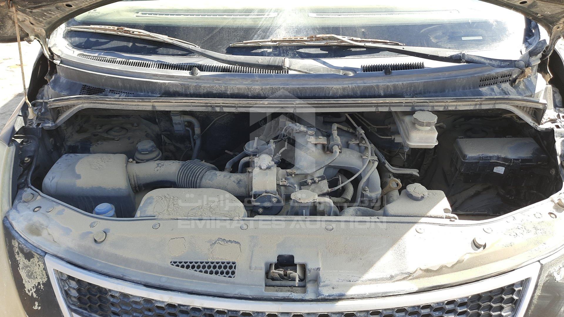 2011 HYUNDAI H1 VIN: KMJWA37R5BU239921
