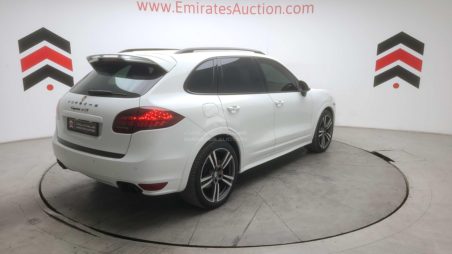 2013 PORSCHE CAYENNE GTS VIN: WP1ZZZ92ZDLA74142