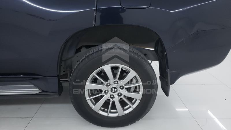 MMEMC21XXHH004146 Auction: EmiratesAuction Lot: 406724 MMEMC21XXHH004146 Mitsubishi Montero 2017 BLUE Photo 30