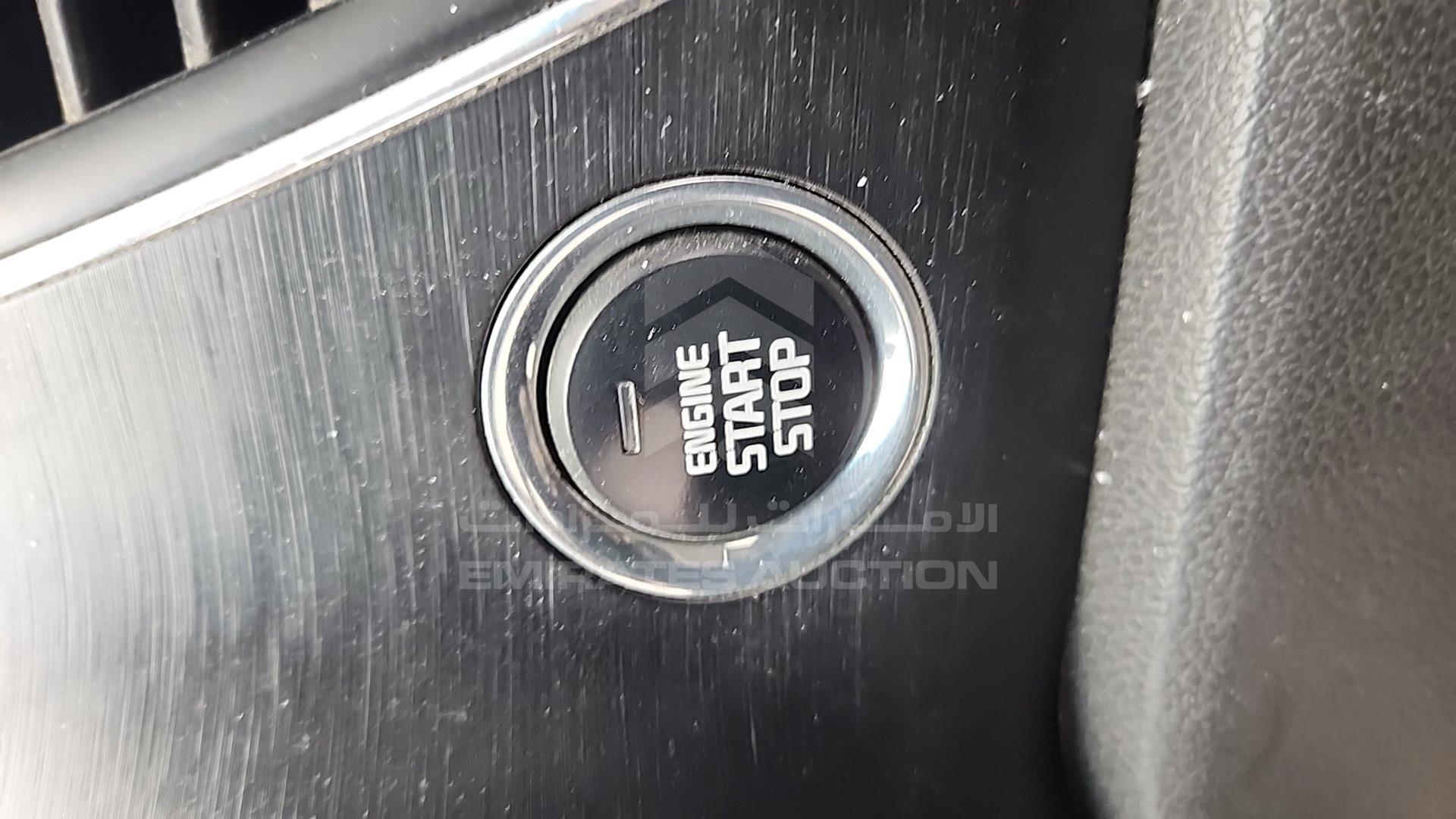 2017 KIA SEDONA VIN: KNDMB5C11H6240289