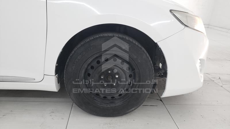 6T1BF9FK7FX563065 Auction: EmiratesAuction Lot: 409828 6T1BF9FK7FX563065 Toyota Camry 2015 WHITE Photo 33