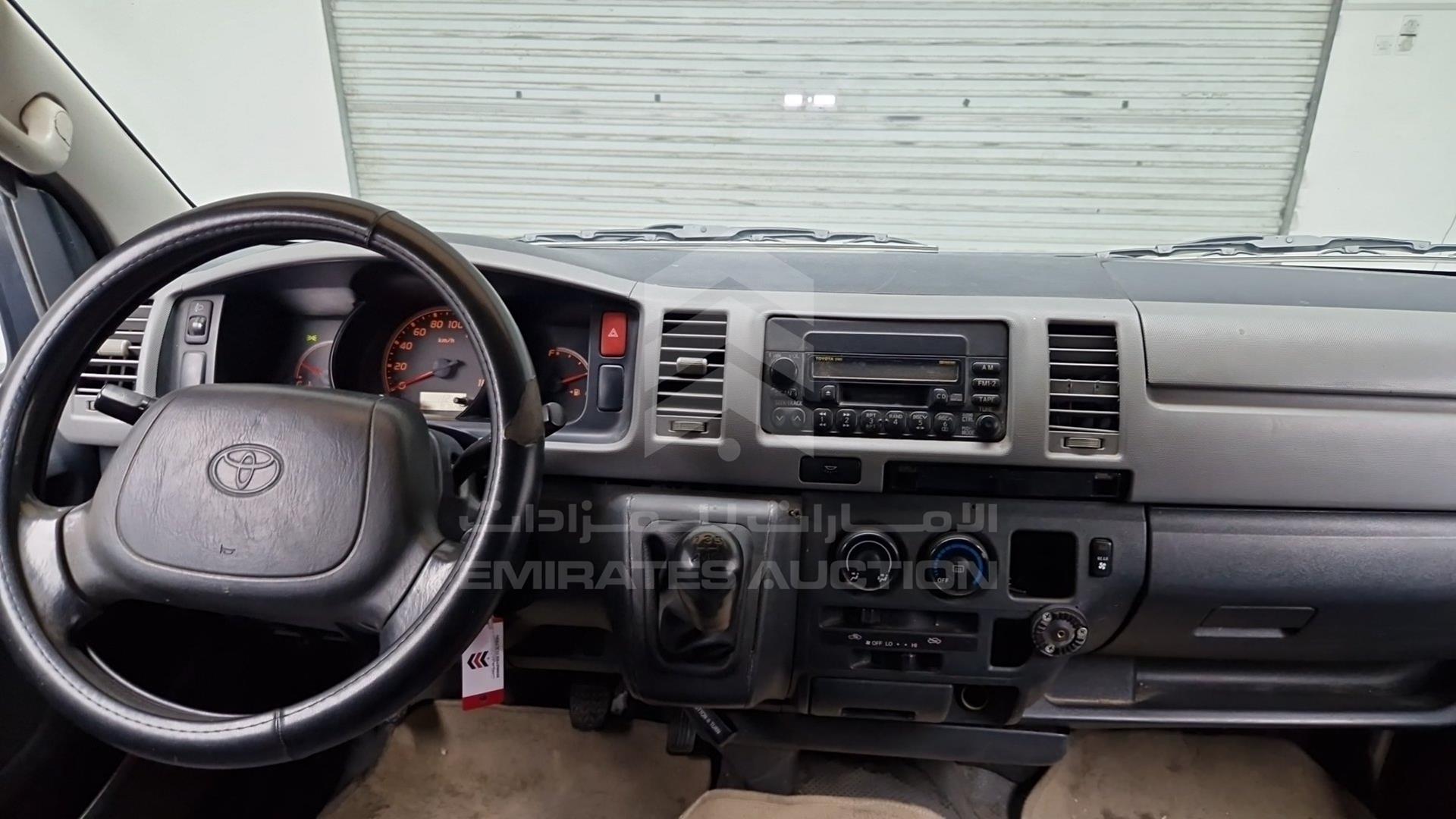 2007 TOYOTA HIACE VIN: JTGJX02P575007665