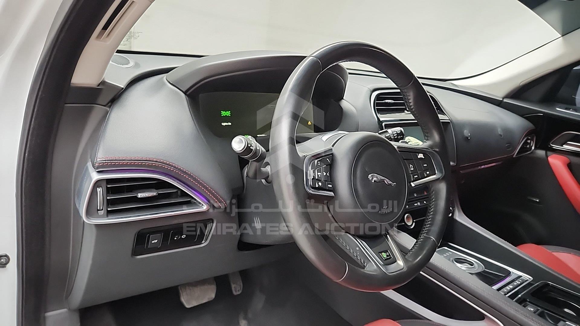 2018 JAGUAR F-PACE VIN: SADCA2BX3JA320008