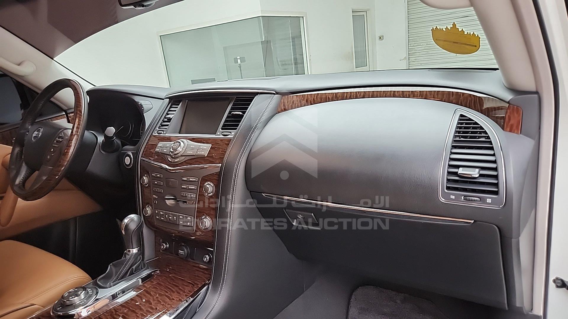 2017 NISSAN PATROL VIN: JN8AY2NY8H9304986