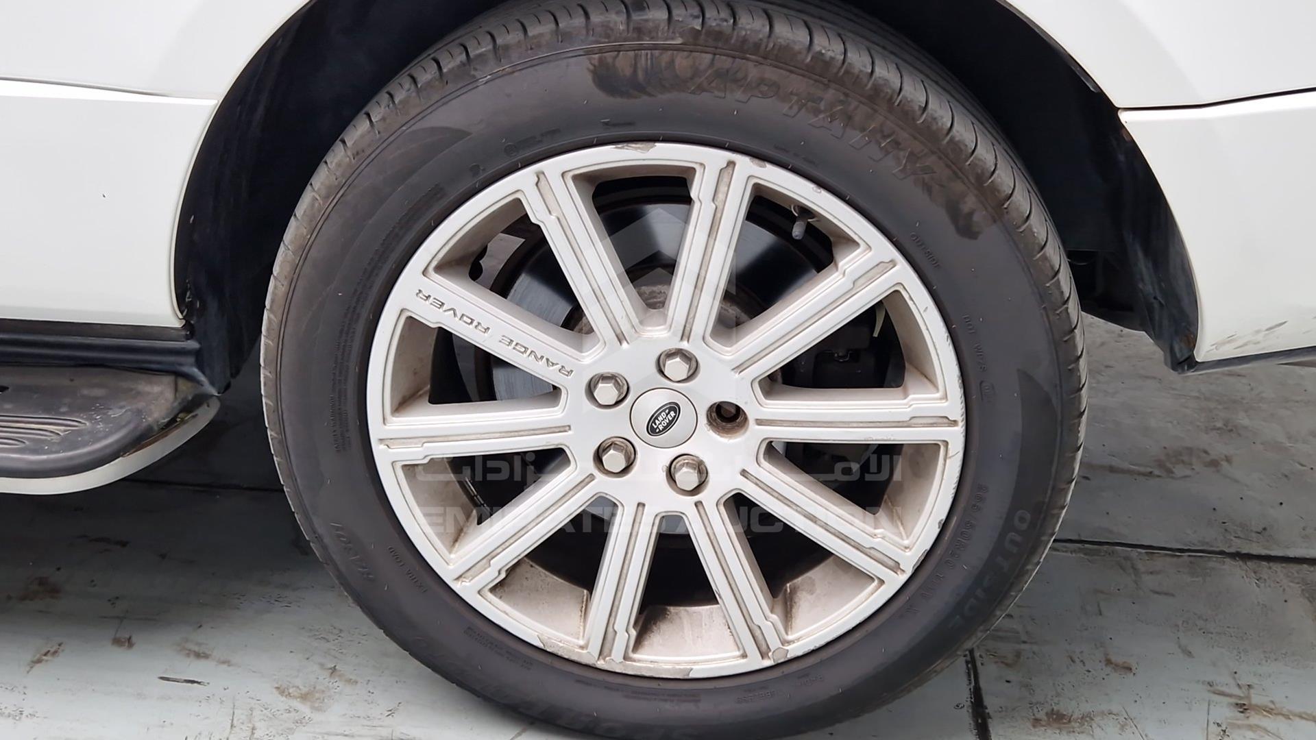 2011 RANGE ROVER VOGUE VIN: SALLMEME4BA337190