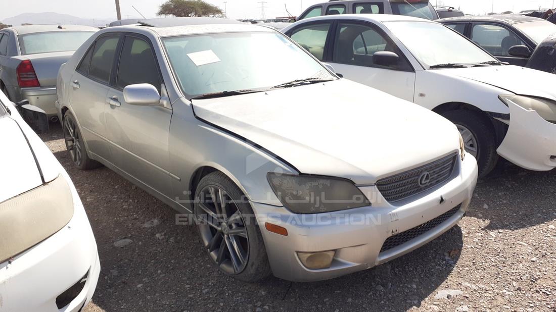 2001 Lexus IS300 for sale in UAE JTHBD182010015770 309237