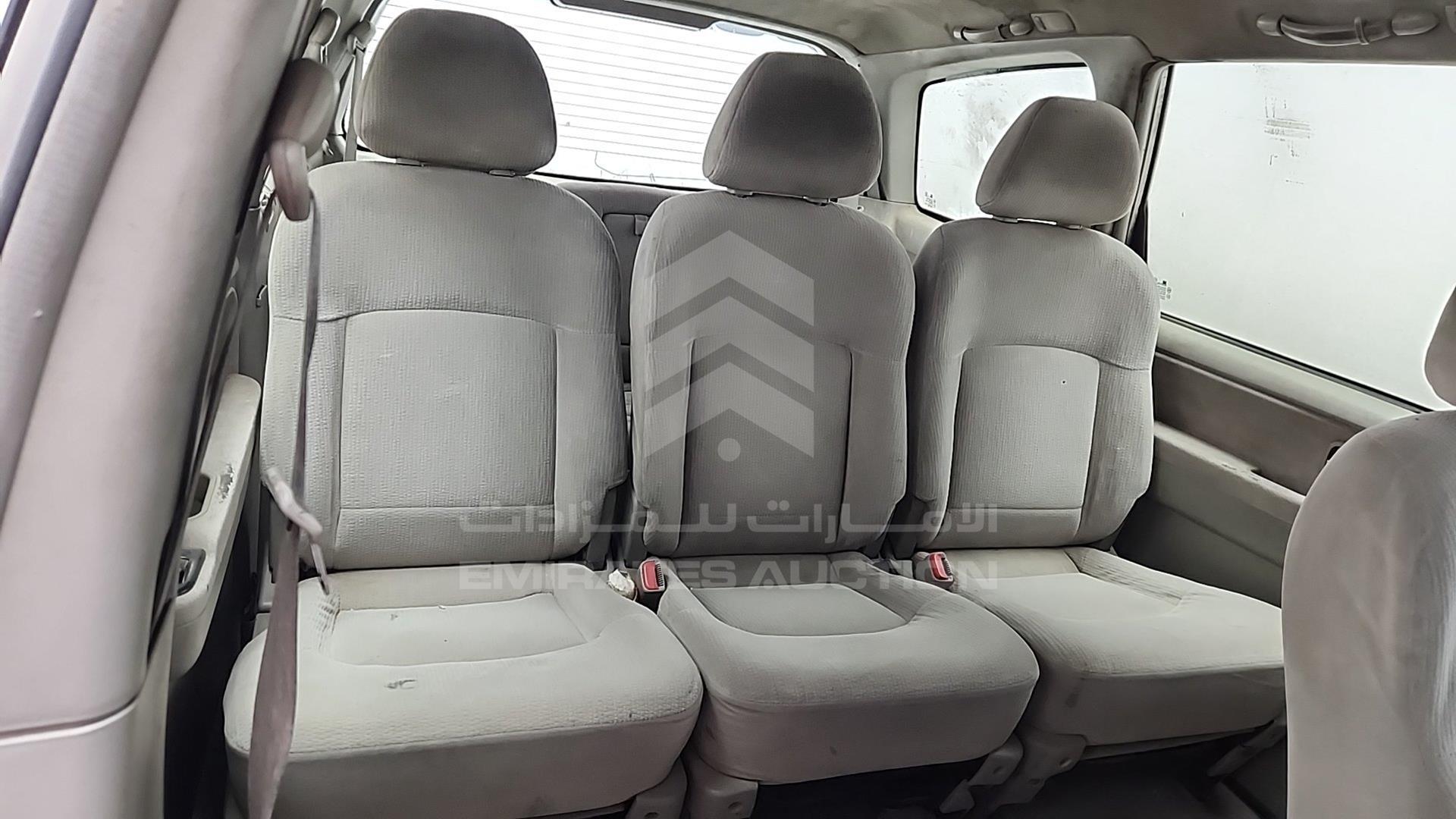 2007 HYUNDAI TRAJET VIN: KMHMG81C07U303668