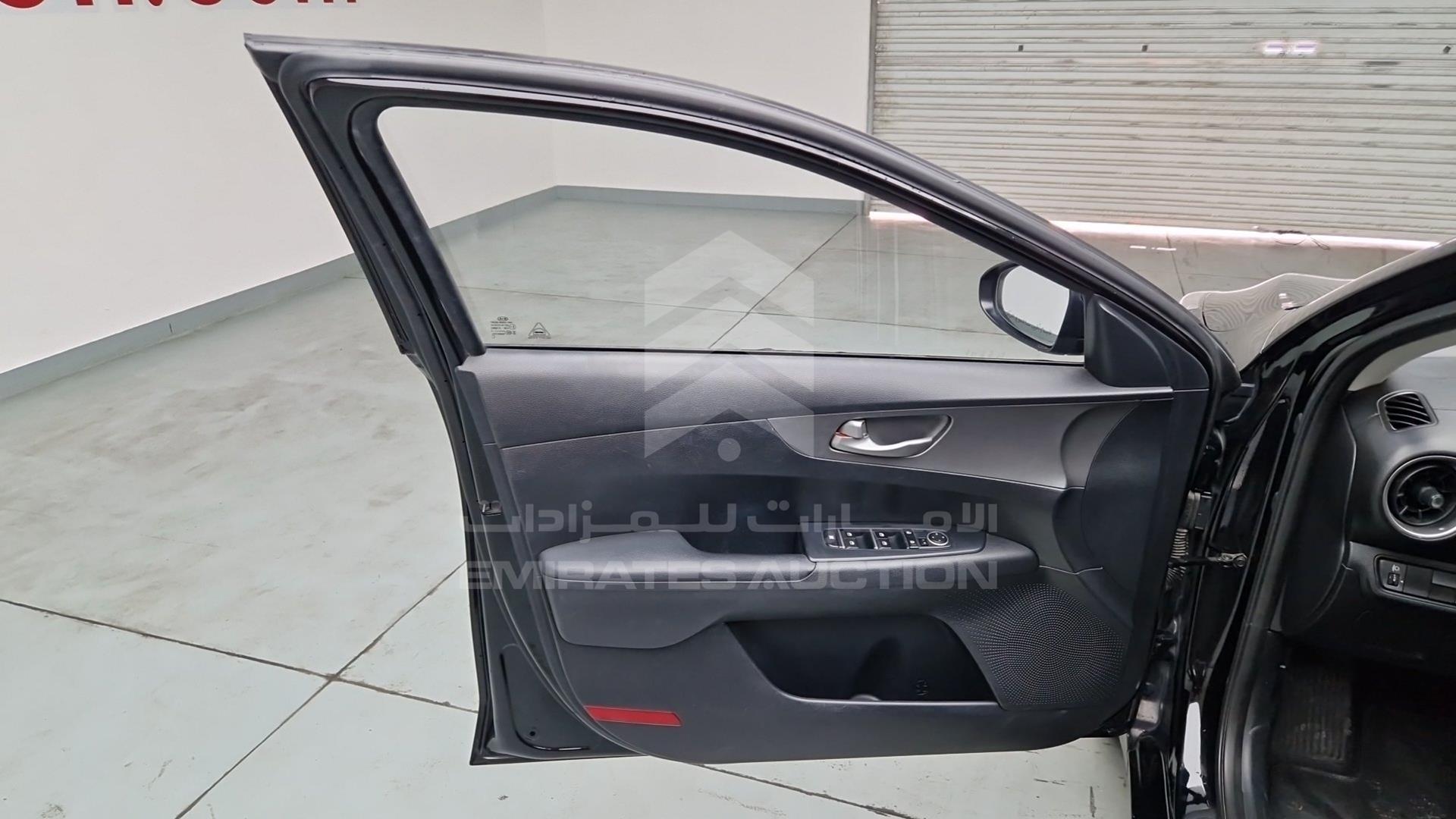 2020 KIA CERATO VIN: KNAF24163L5851907