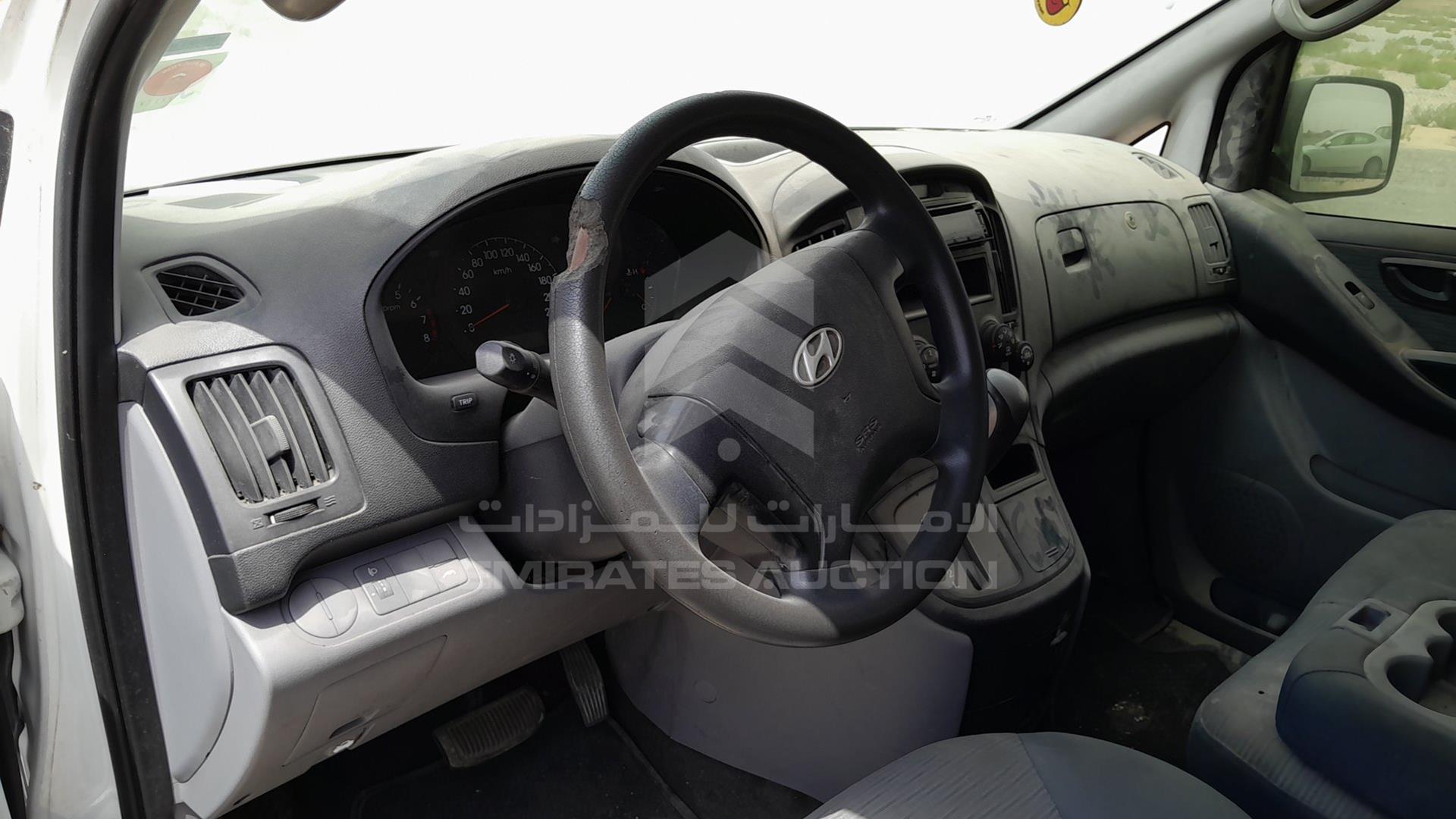 2016 HYUNDAI H1 VIN: KMHWG81R7GU755954