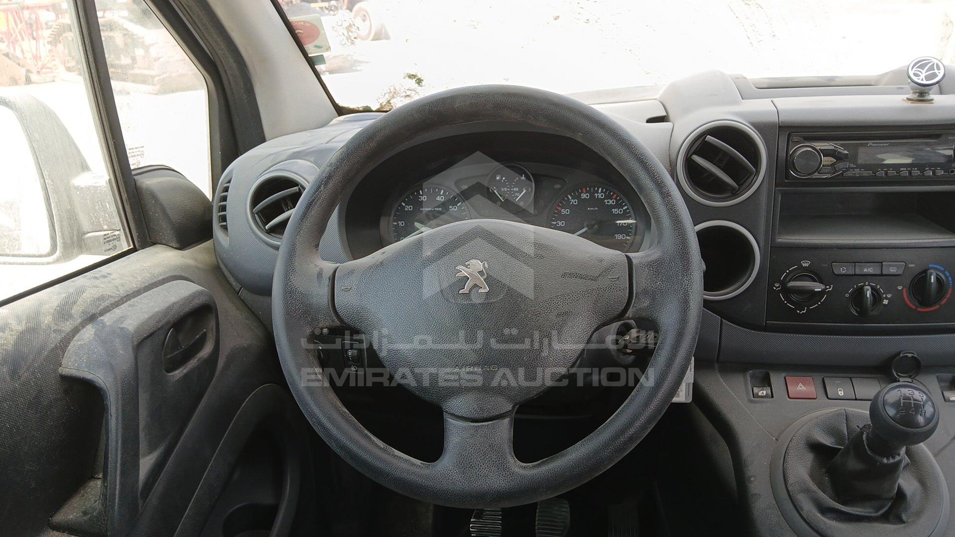 2017 PEUGEOT PARTNER VIN: VF37JNFU8HJ508697