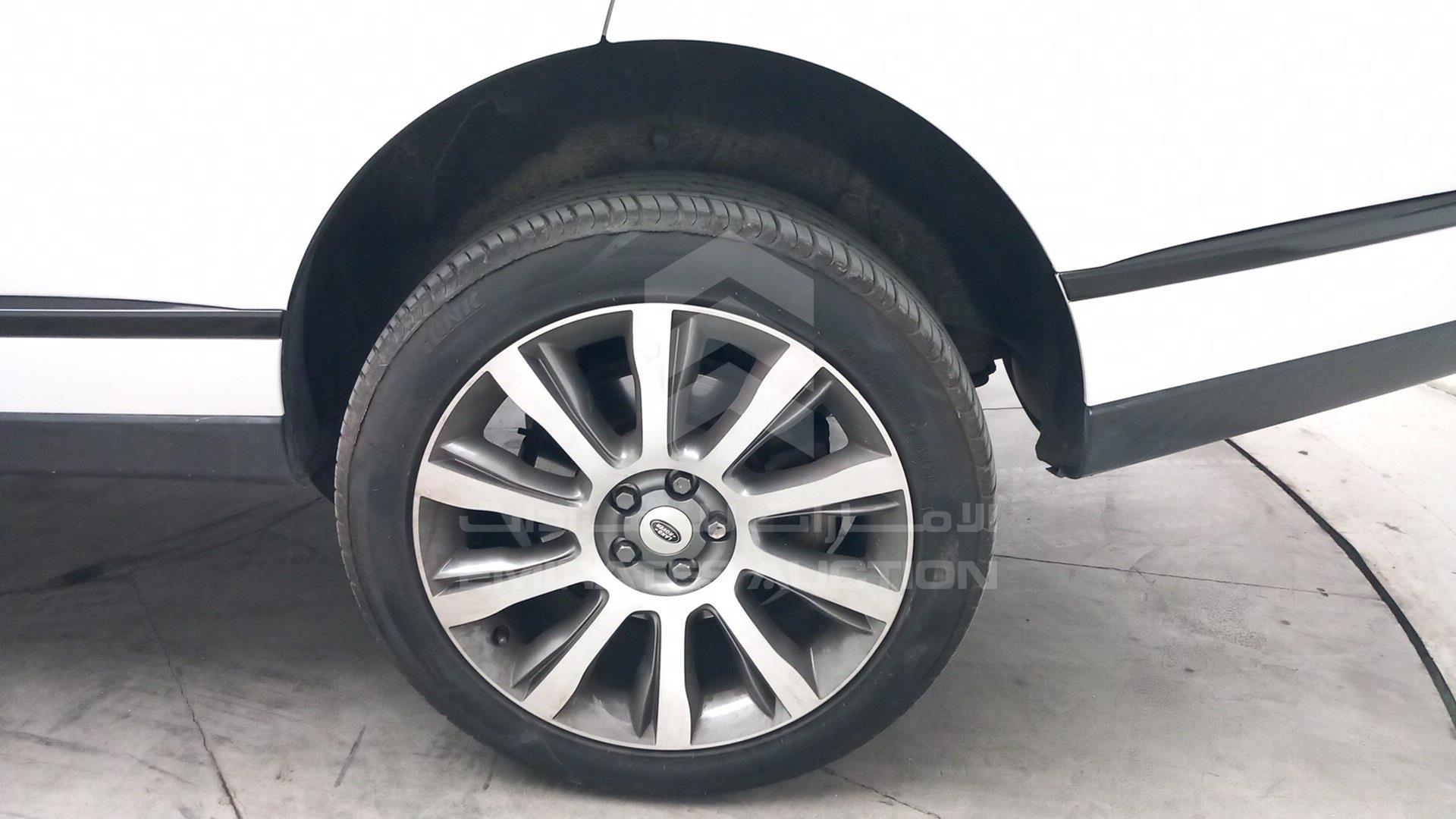 2014 RANGE ROVER VOGUE VIN: SALGA2DF6EA132437