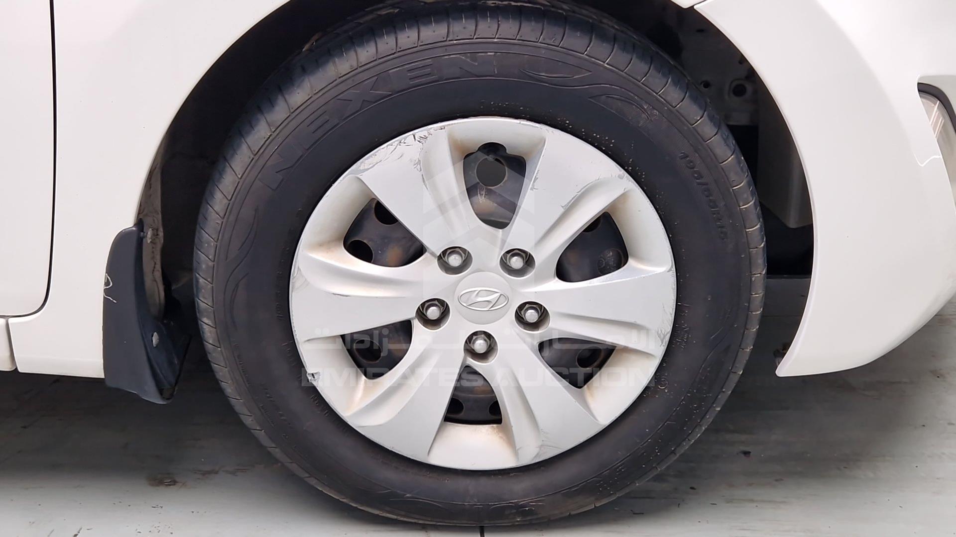 2015 HYUNDAI ELANTRA VIN: KMHDG41C2FU254450