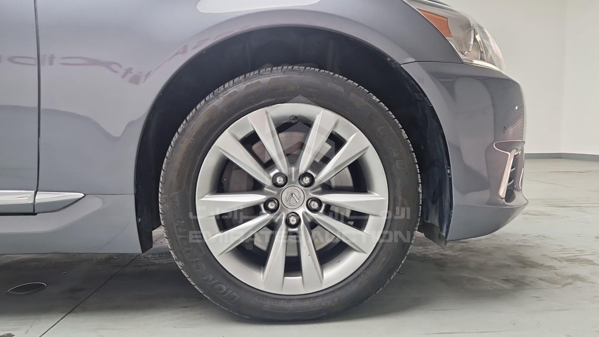 2013 LEXUS LS 460 VIN: JTHCL1EFXD5016138