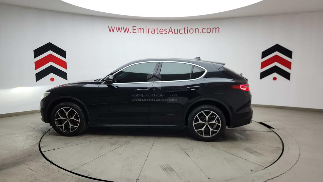 2019 Alfa Romeo Stelvio — Left Full View — Photo 40