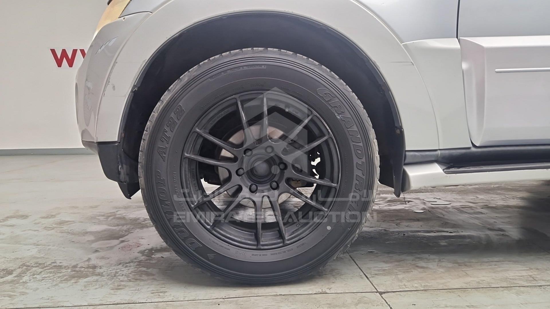 2009 MITSUBISHI PAJERO VIN: JMYMYV87W9J702367