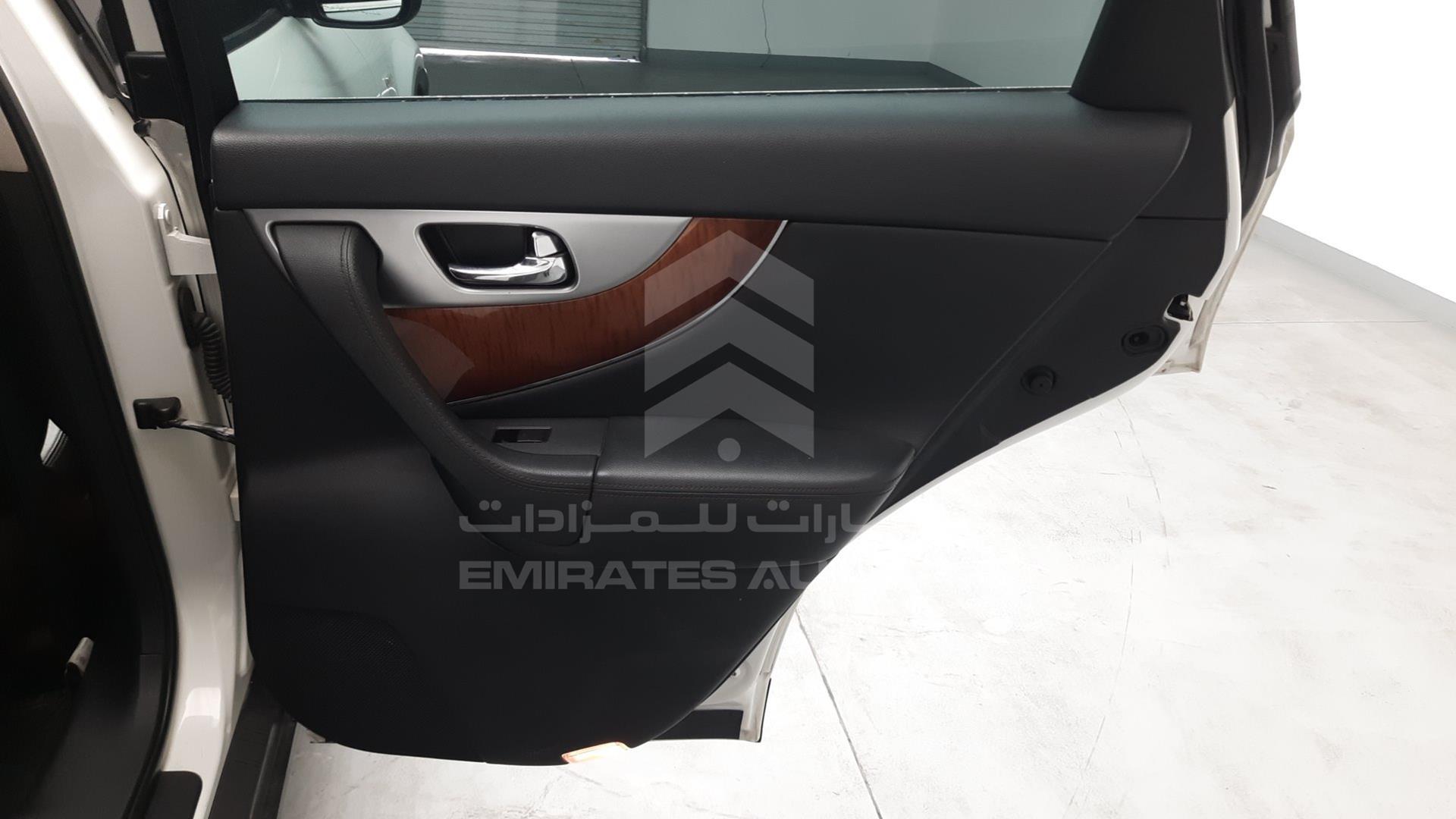 2016 INFINITI QX 70 VIN: JNRCSIMWXGM660013