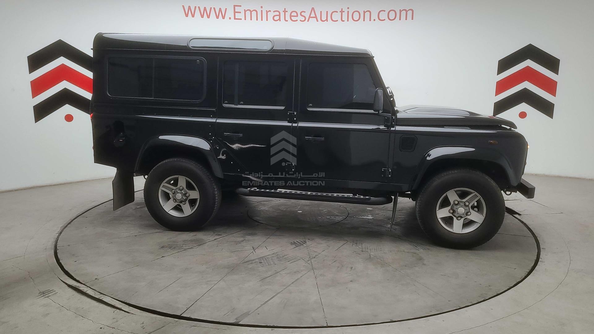 2013 LAND ROVER DEFENDER VIN: SALLDHMR8DA441729