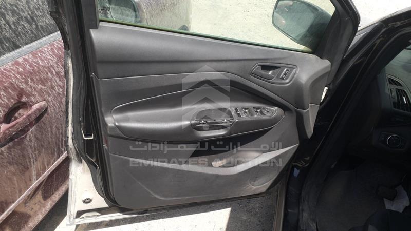 1FMCU0F70EUC03424 Auction: EmiratesAuction Lot: 405470 1FMCU0F70EUC03424 Ford Escape 2014 BLACK Photo 11