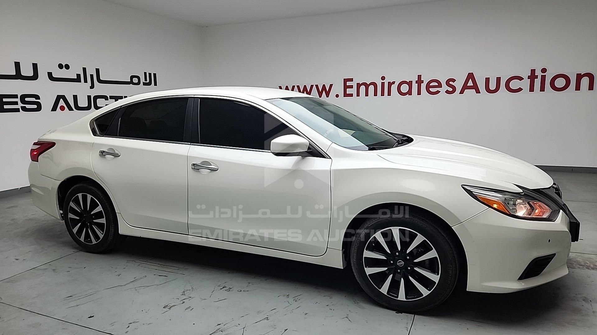 2018 NISSAN ALTIMA VIN: 1N4AL3A92JC293206