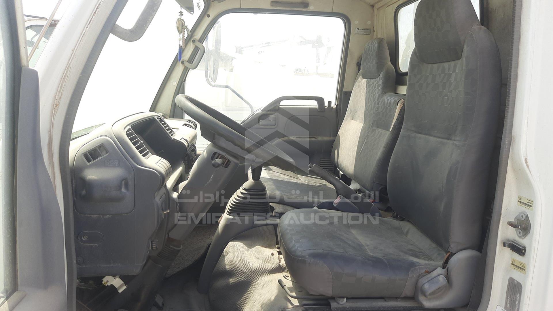 2007 ISUZU NKR VIN: JAAJP24G077K01232