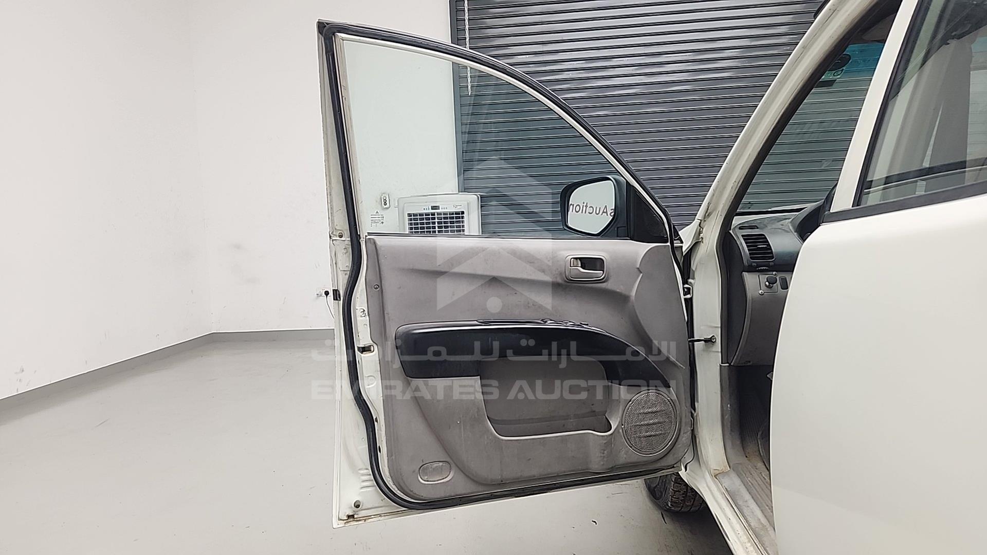 2011 MITSUBISHI L 200 VIN: MMBJNKA50BD020626