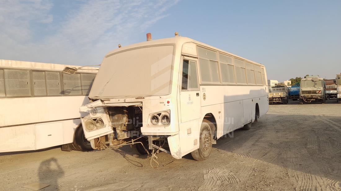 2005 Tata Bus — Front Left Angle — Photo 5
