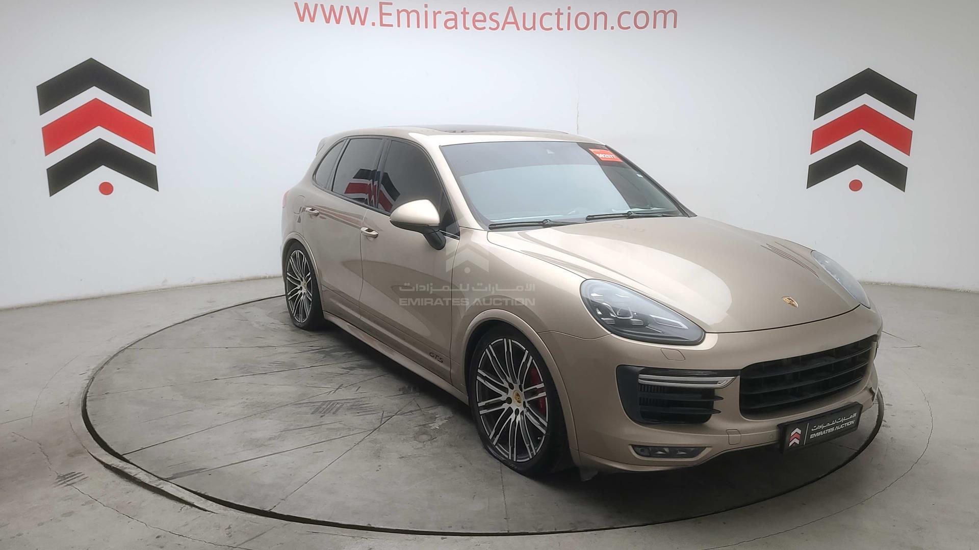 2016 PORSCHE CAYENNE VIN: WP1ZZZ92ZGLA72112