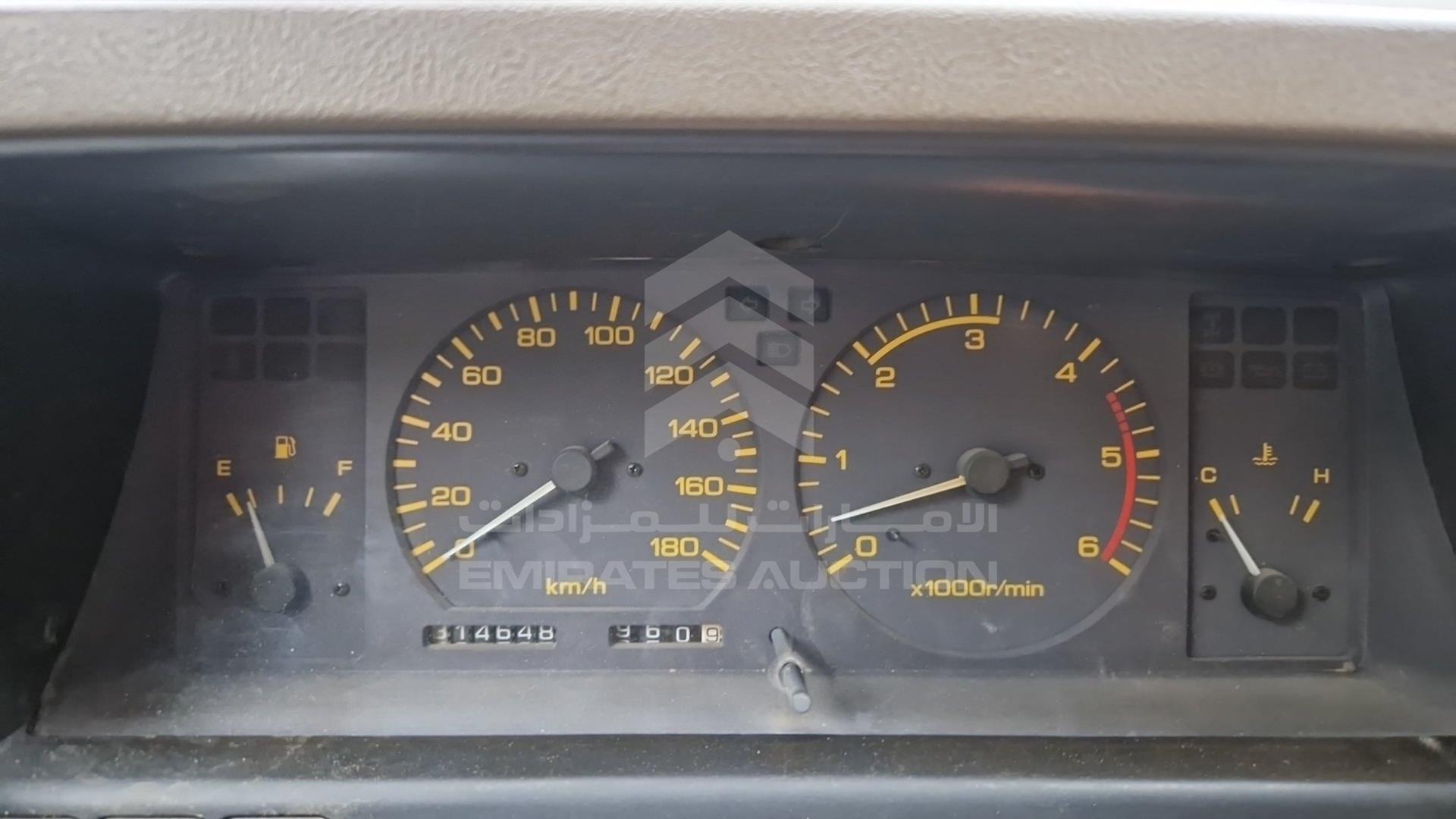 1990 NISSAN PATROL VIN: WGY60314358