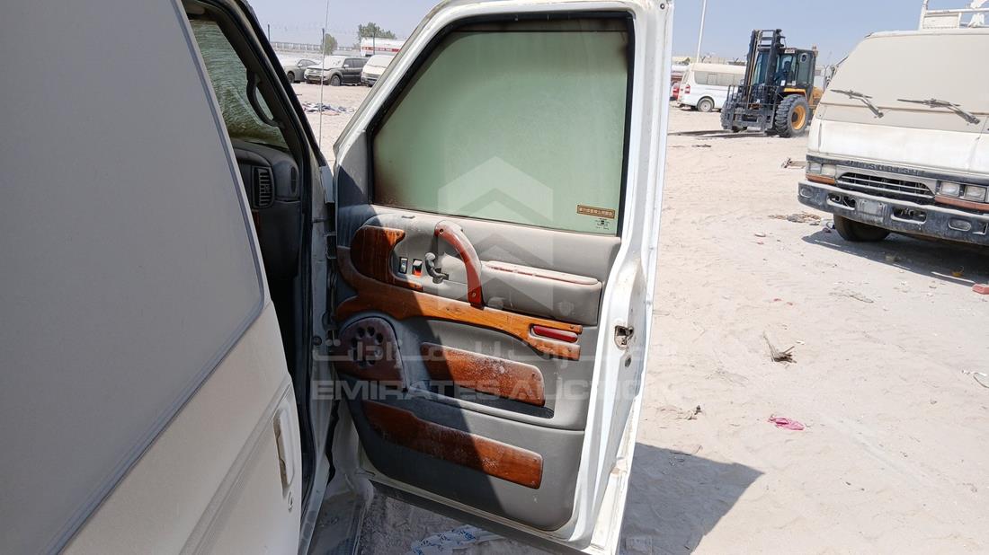 1998 Chevrolet Astro — Front Right Door — Photo 24