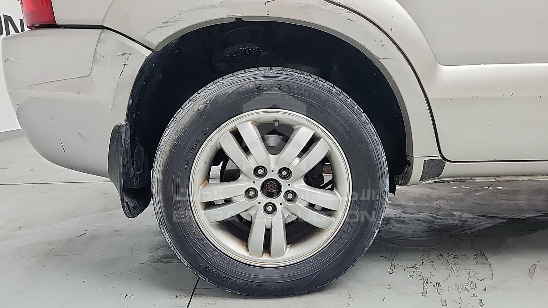 2008 HYUNDAI TUCSON VIN: KMHJM81B28U818546