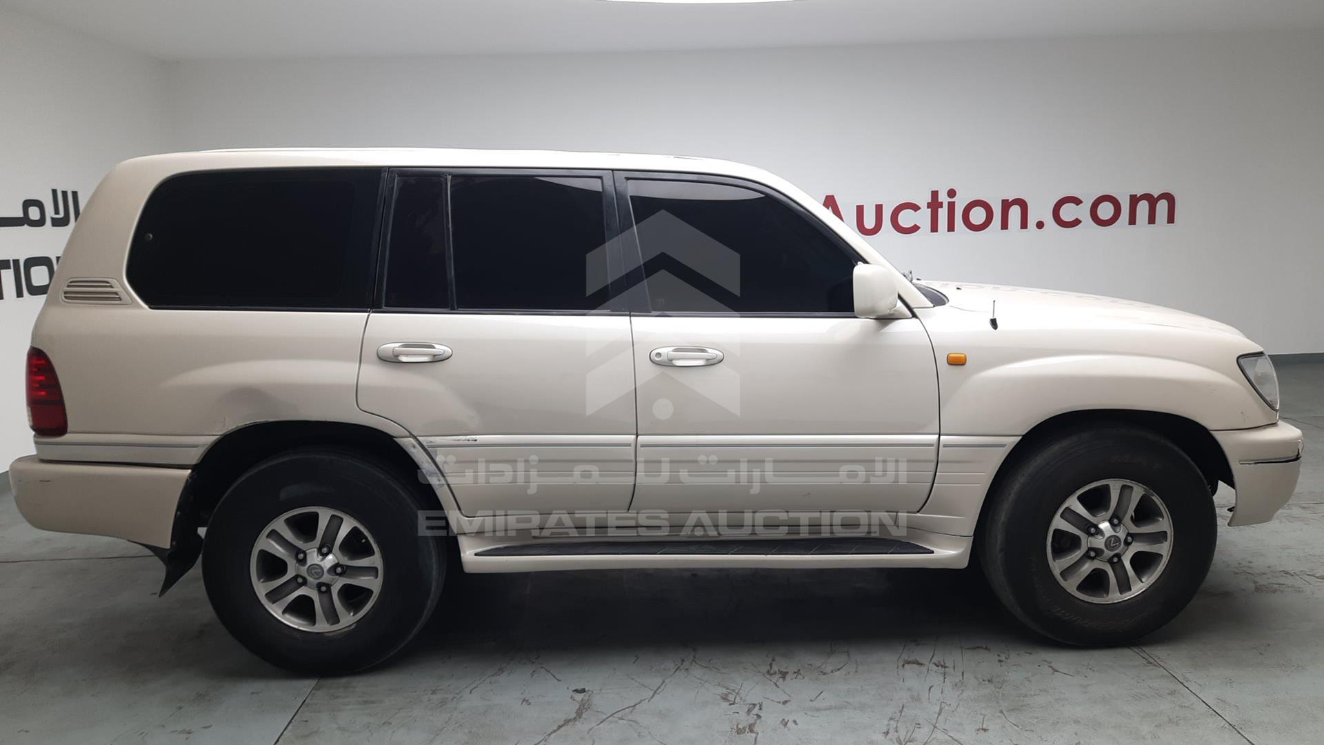 2004 LEXUS LX 470 VIN: JTJHT00W543537432
