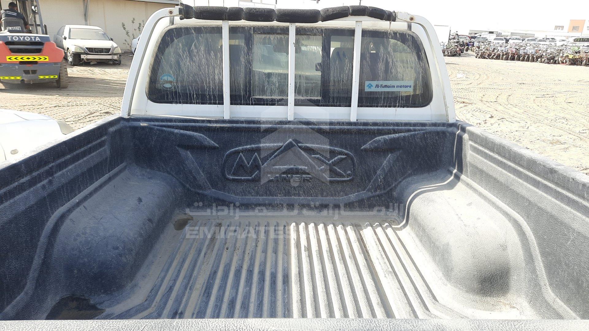 2017 TOYOTA HILUX VIN: MR0DX8CDXH0400056