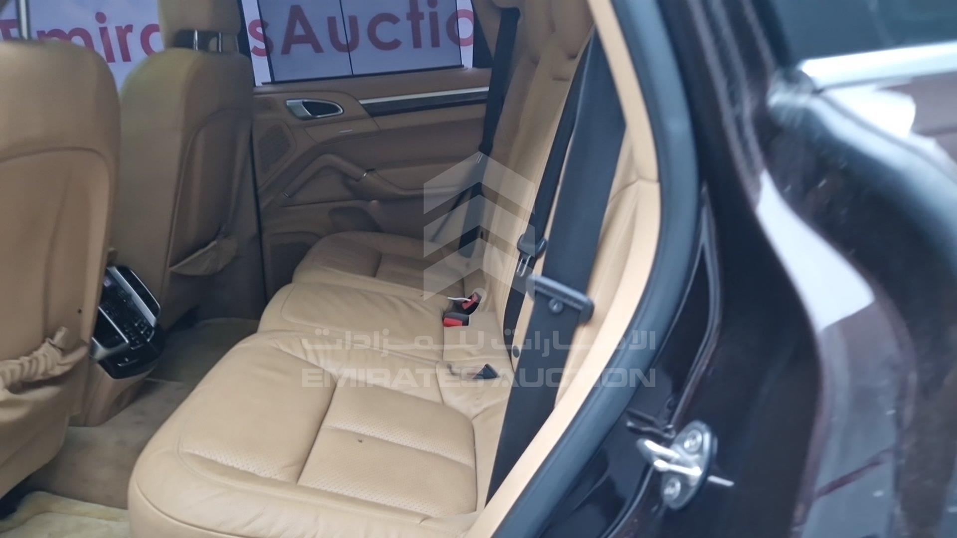 2016 PORSCHE CAYENNE VIN: WP1ZZZ92ZGKA13713