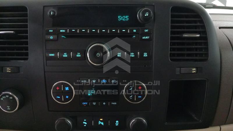 3GCPK9E7XCG160017 Auction: EmiratesAuction Lot: 409827 3GCPK9E7XCG160017 Chevrolet Silverado 2012 RED Photo 16