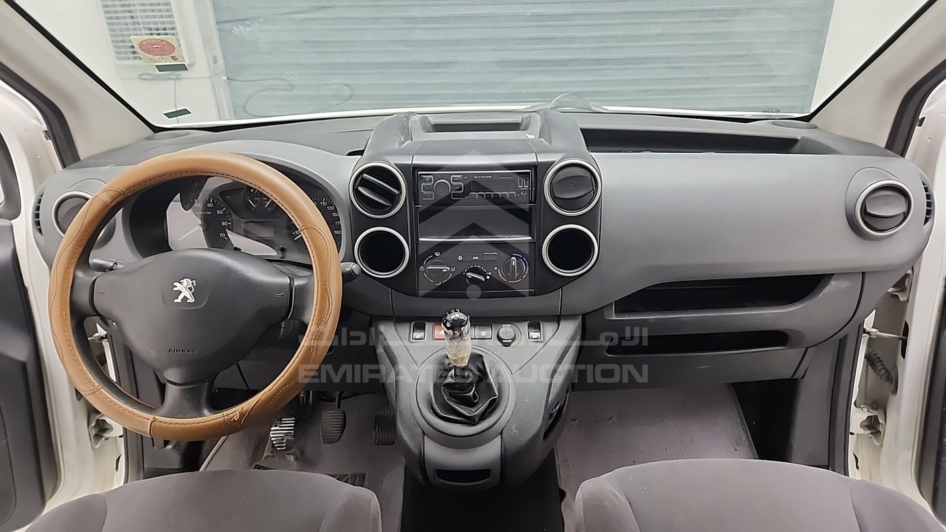 2015 PEUGEOT PARTNER VIN: VF37ANFU1FJ514905