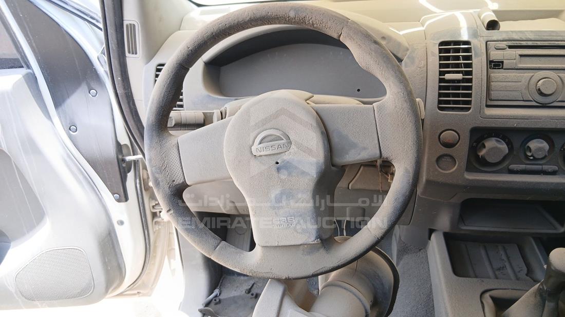 2008 Nissan Navara — Steering & Mounted Controls — Photo 13