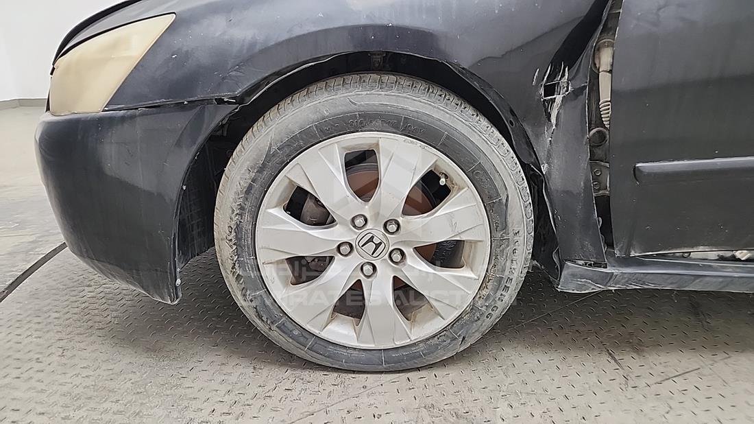 2004 Honda Accord — Front Left Tyre — Photo 47